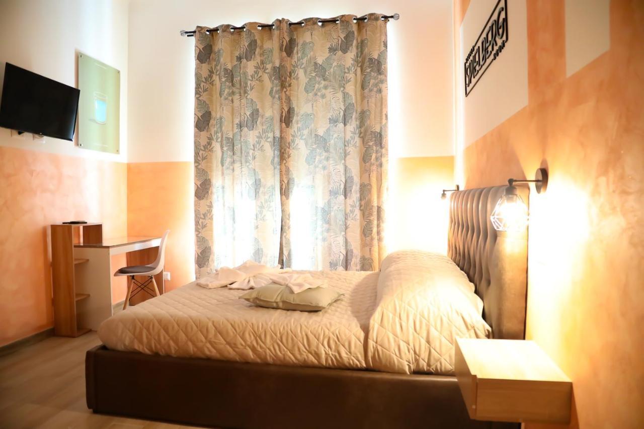 Cinemovie Guesthouse Rome Buitenkant foto